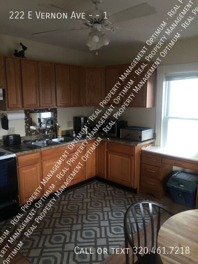 Foto del edificio - 222 E Vernon Ave