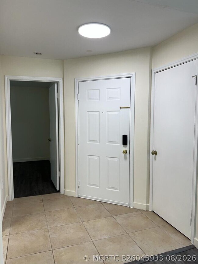 Foto del edificio - 2350 NW 33rd St