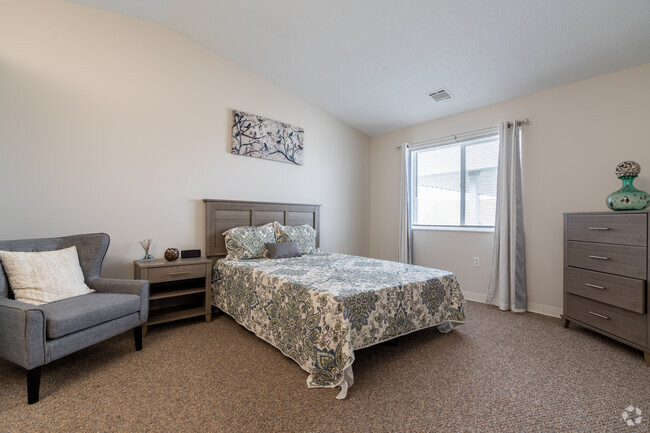 2BR, 2BA - Bedroom - Liv at Locust Creek