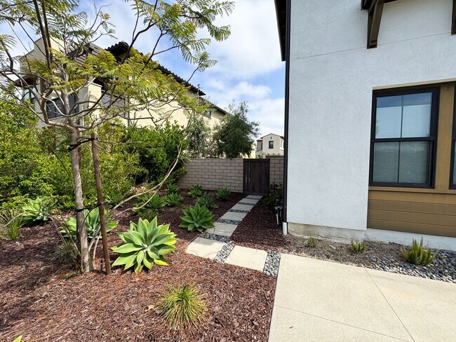 Foto del edificio - Solterra at Pacific Highlands Exceptional ...