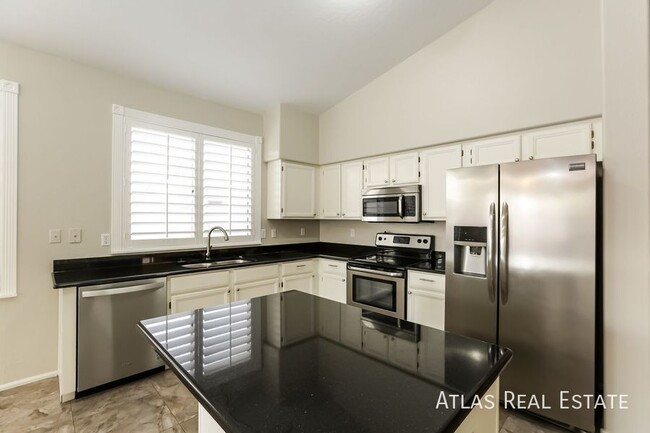 Building Photo - 931 N Beck Ct