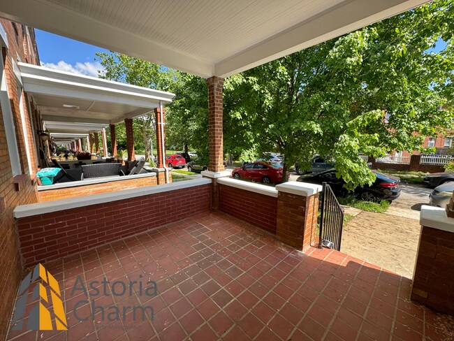 Foto del edificio - Modern 3 bedroom 1.5 bathroom House for RENT!