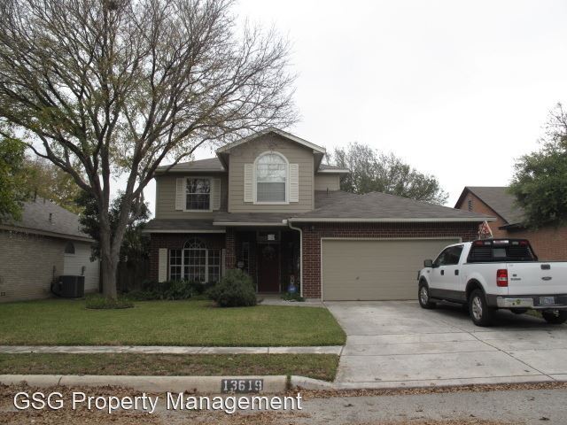 Primary Photo - 4 br, 2.5 bath House - 13619 Summer Glen
