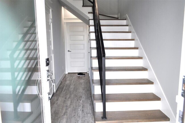 Foto del edificio - 3304 Cline St