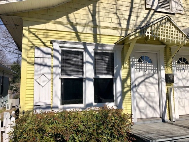 Building Photo - 1456 W Allen Ave