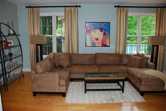 Foto del edificio - 222 Country View Dr