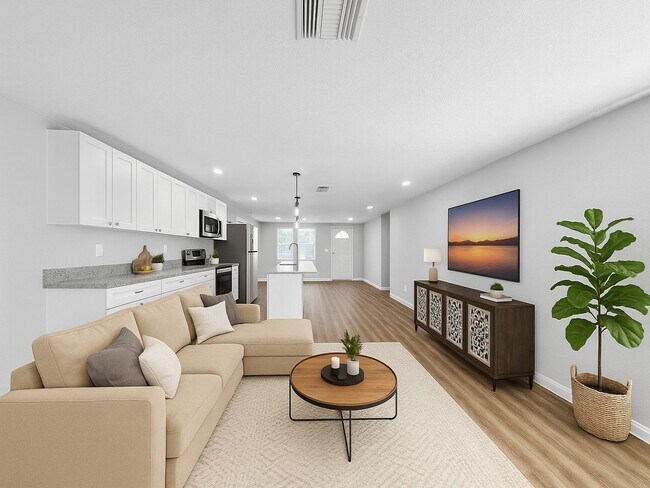 Building Photo - Fully Renovated 3-Bed, 2-Bath Home with Ga...