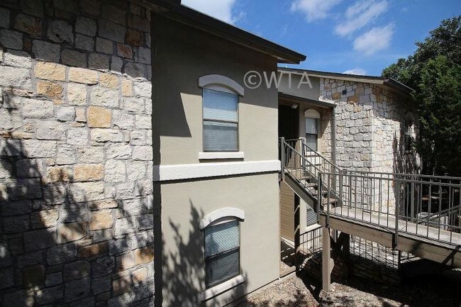 Building Photo - 2 bedroom in Austin TX 78731