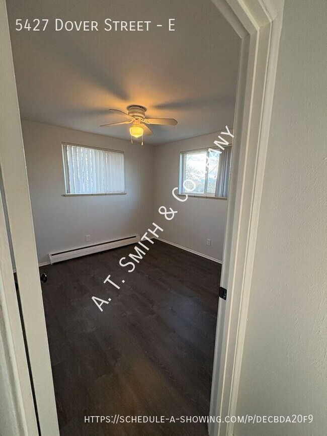 Foto del edificio - 5427 Dover St