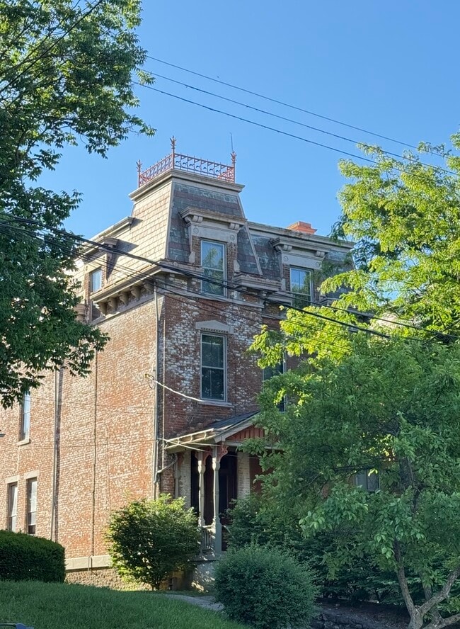 Building Photo - 2410 Ashland Ave