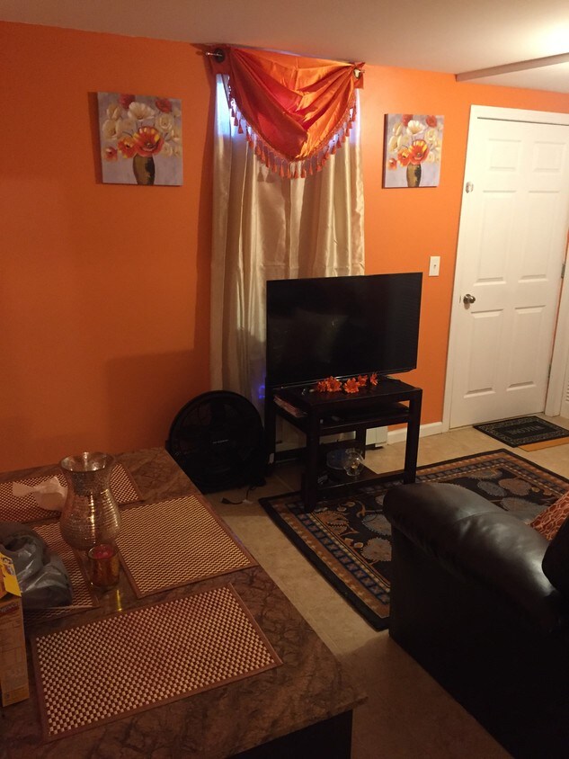 Foto principal - 694 Thorme St