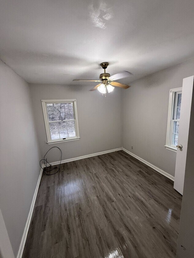 Foto del edificio - 2121 Norwood Blvd