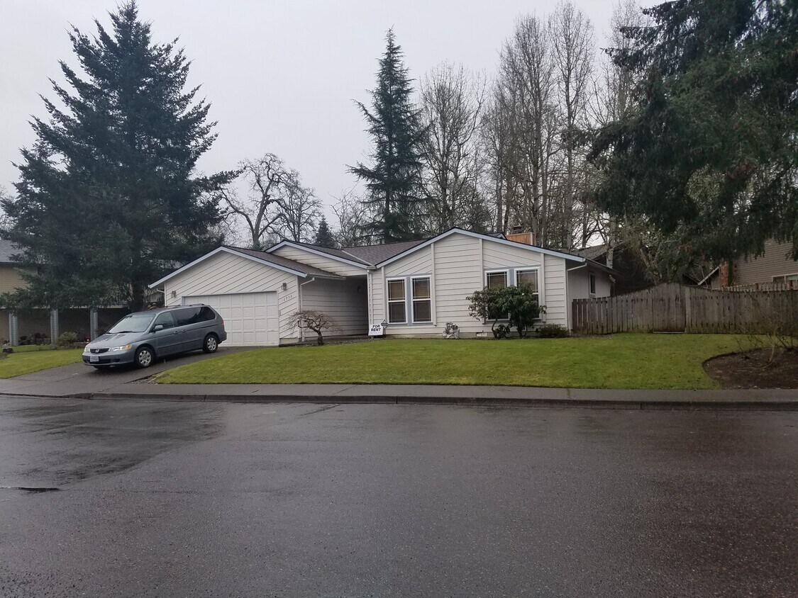 Primary Photo - 16950 NW Somerset Dr