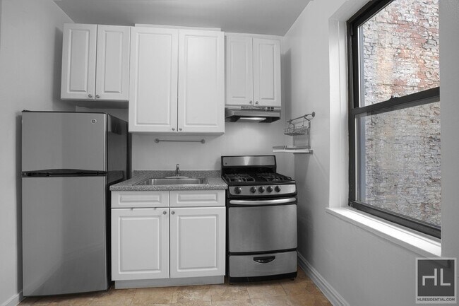 Building Photo - 62 Leroy St