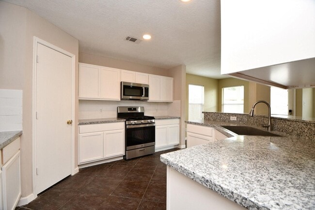 Foto del edificio - 5418 Cinnamon Lake Dr