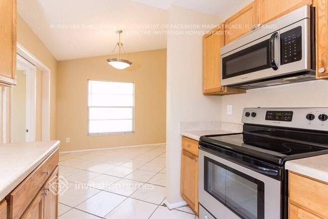 Building Photo - 13333 Laraway Dr