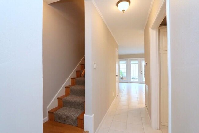 Foto del edificio - 12723 Huntingwick Dr