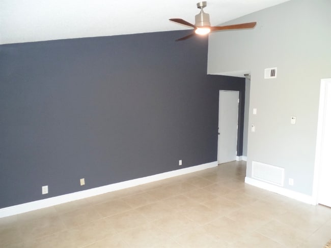 Photo - 5740 Rock Island Rd Apartment