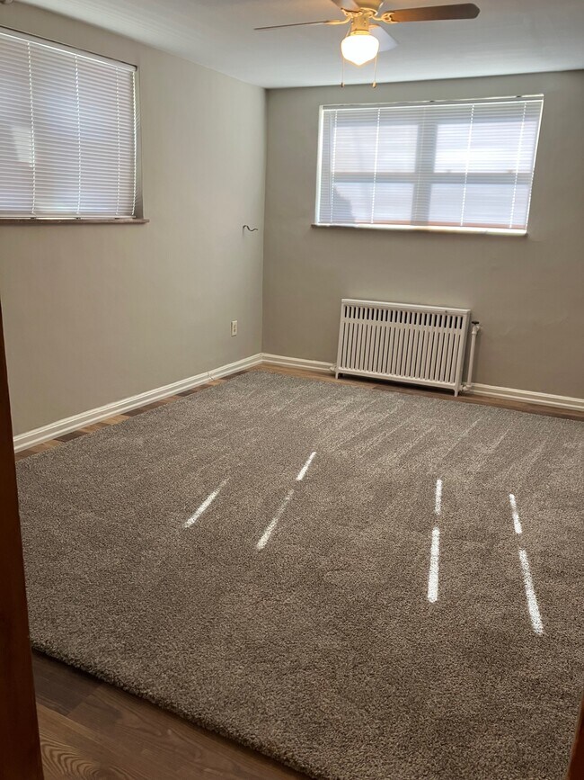 SALA DE ESTAR - 4322 Schenck Ave