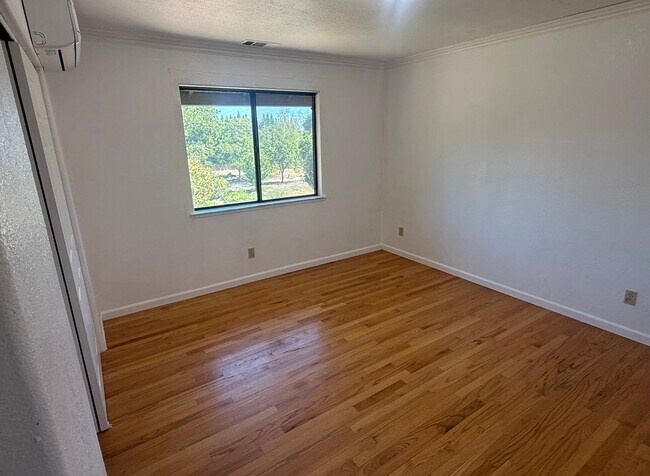 Foto del edificio - 100 Baldwin Lake Cir
