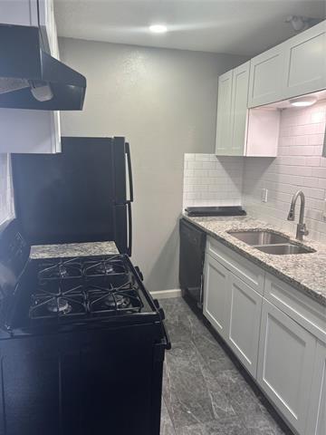 Foto del edificio - 6012 Westridge Ln