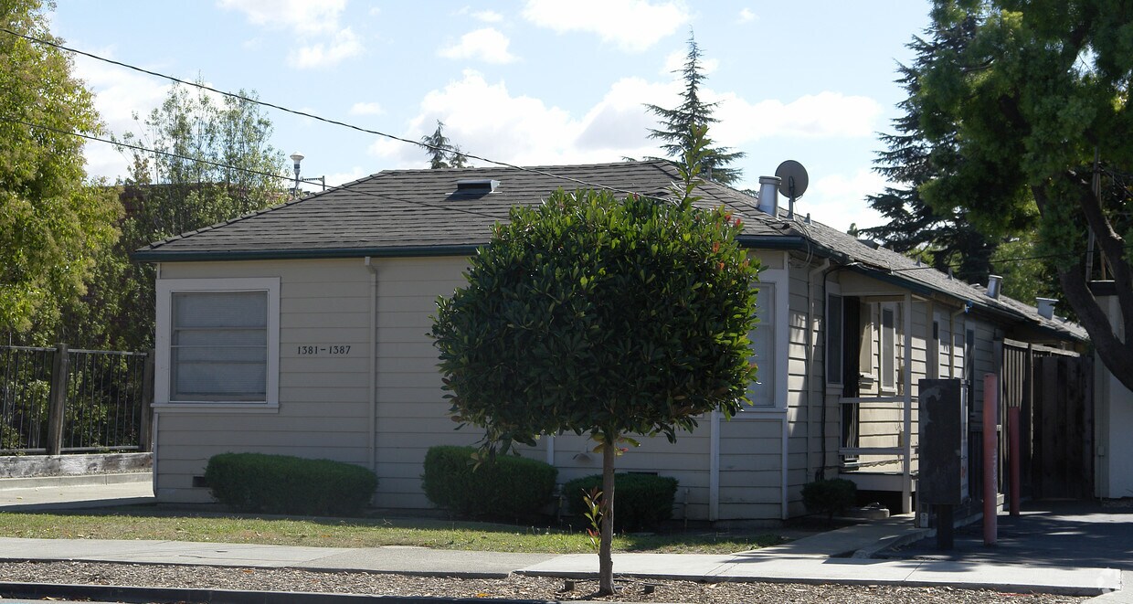 Primary Photo - 1381-1387 B St