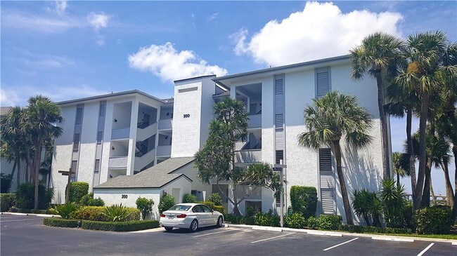 Foto del edificio - 350 NE Edgewater Dr