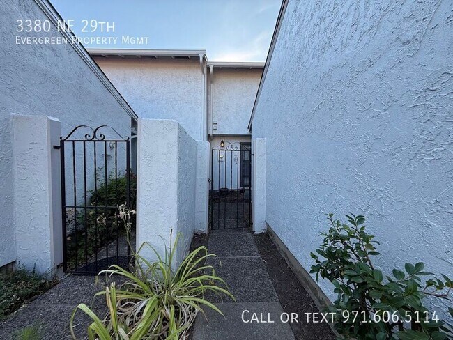 Foto del edificio - 3380 NE 29th St