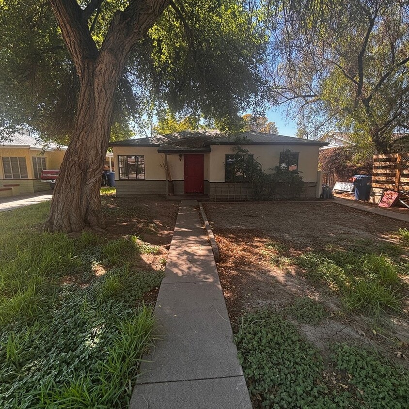 Primary Photo - Cozy 2 bedroom 1 bath Tempe Home – Availab...