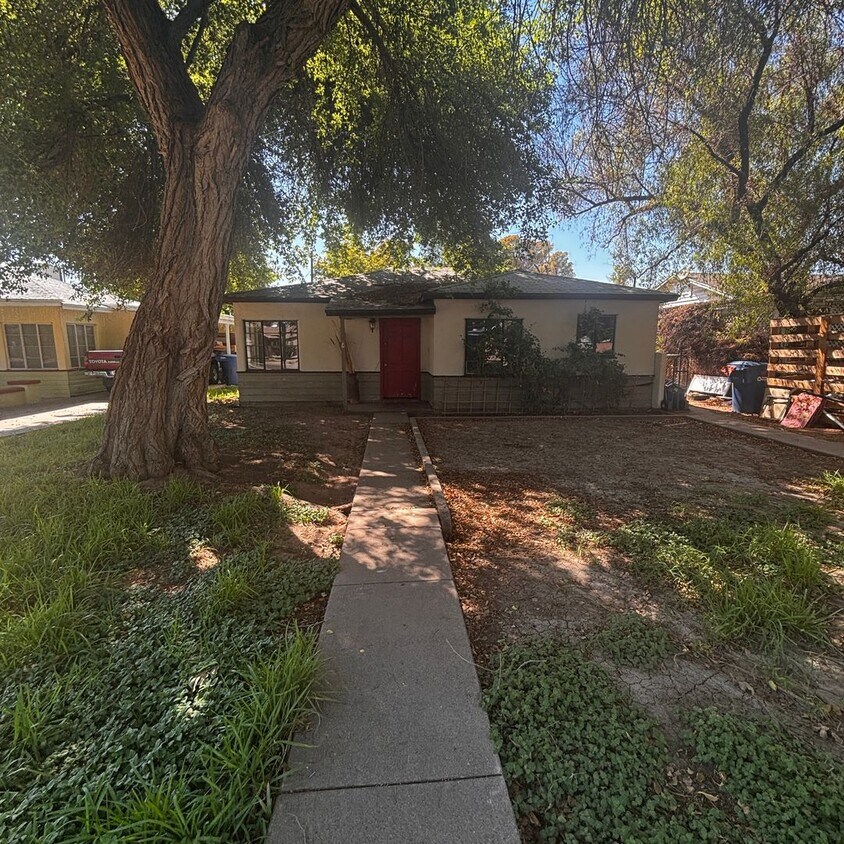 Primary Photo - Spacious 3 Bed / 2 Bath Tempe Home – Avail...