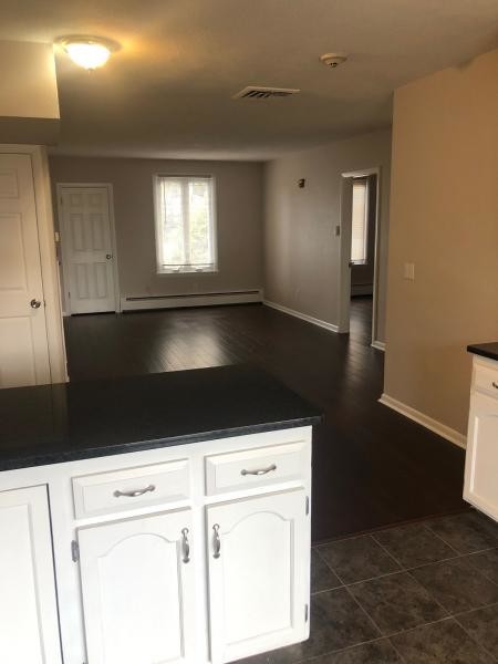 Foto del edificio - Renovated Oak Hill Apartment