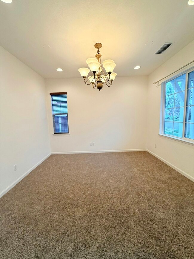 Building Photo - 252 W Terraza Way