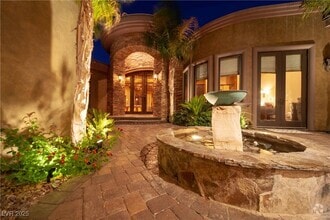 Building Photo - 514 Mandalay Ct