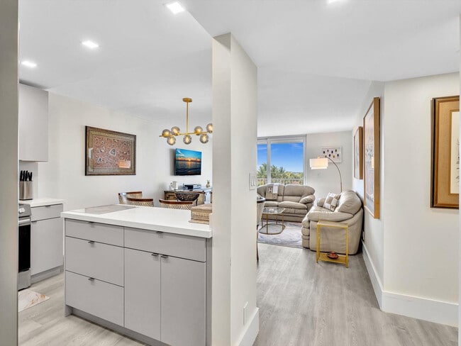 Foto del edificio - 1421 S Ocean Blvd