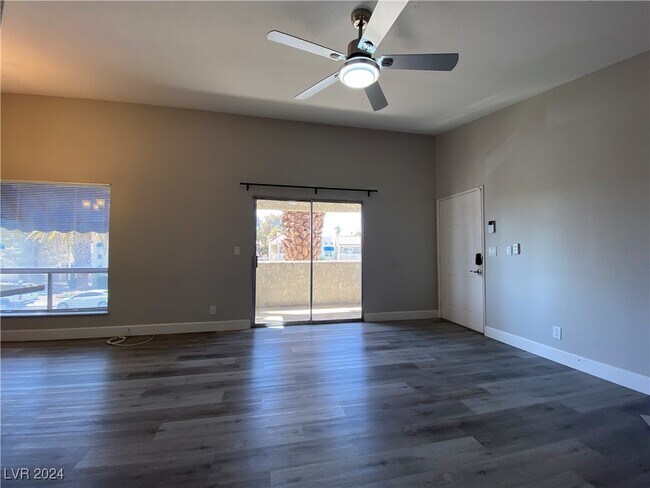 Building Photo - 4964 Newport Cove Dr