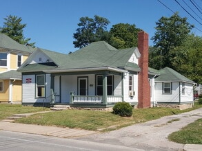 Building Photo - 311 E 10th St