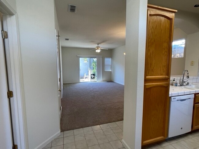 Building Photo - 751 Silchester Ct