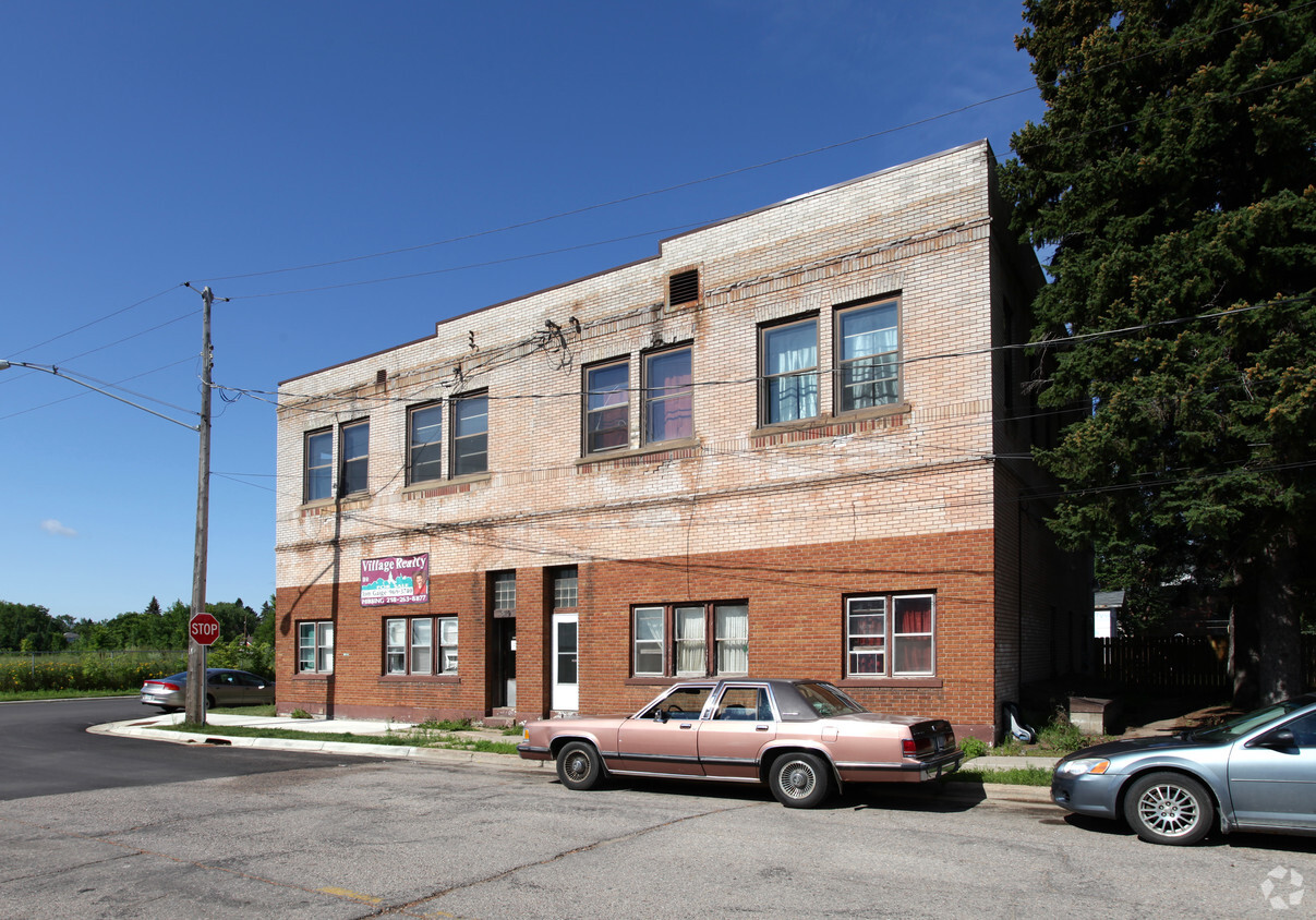 Foto del edificio - 519 1st Ave NW