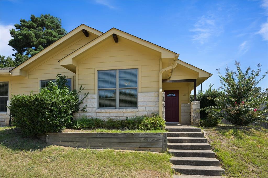 Primary Photo - 111 Bolero Way