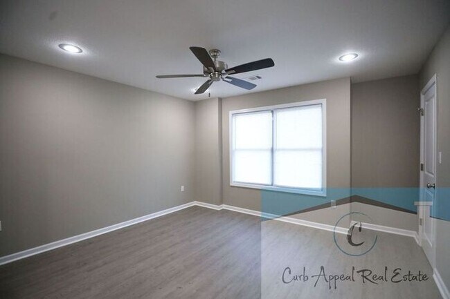 Foto del edificio - Luxury 2 bed 2 bath apt - brand new construction!! Washer, dryer and, internet utilities included!!