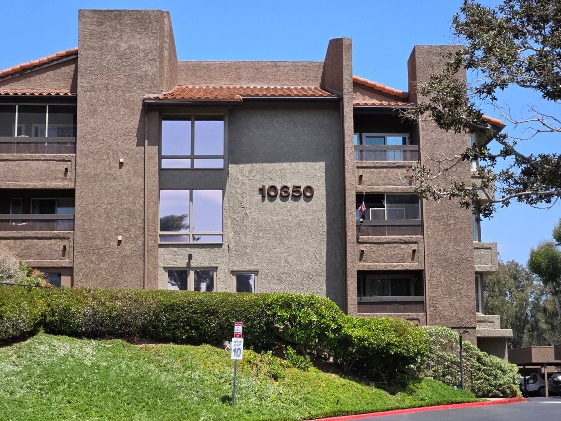 Primary Photo - 10350 Caminito Cuervo Unit 106