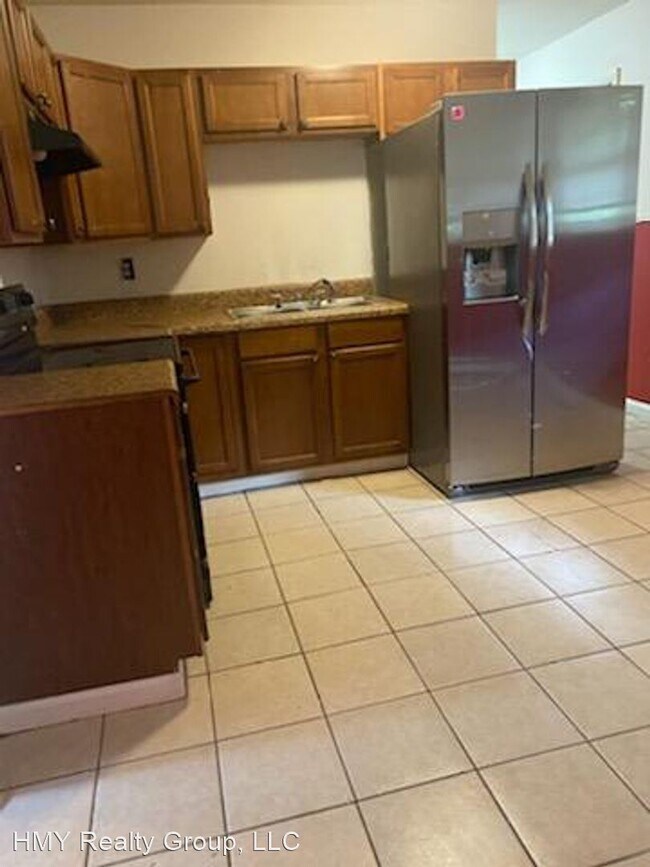 Building Photo - 2 br, 1.5 bath House - 498 Fielding Circle