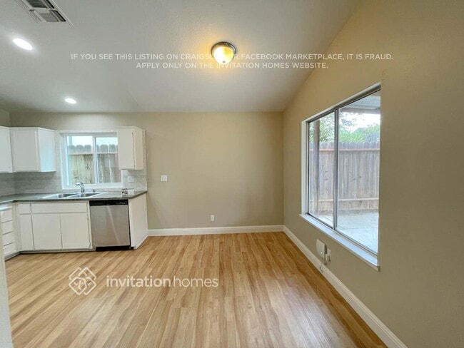 Foto del edificio - 160 Hawthorne Dr