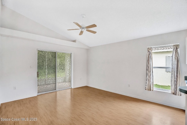 Building Photo - 958 Pine Creek Cir NE