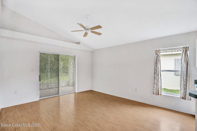 Foto del edificio - 958 Pine Creek Cir NE