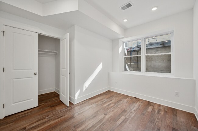 Building Photo - 3345 N 19th St
