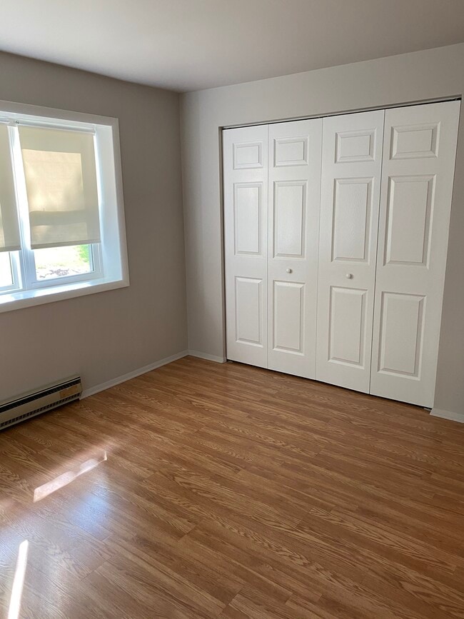 Building Photo - Spring Forge Apartments