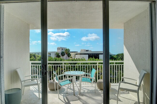 Foto del edificio - 2780 S Ocean Blvd