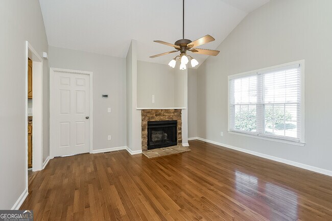 Foto del edificio - 34 Moriah Way