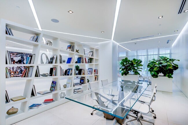 Foto del edificio - 4250 Biscayne Blvd